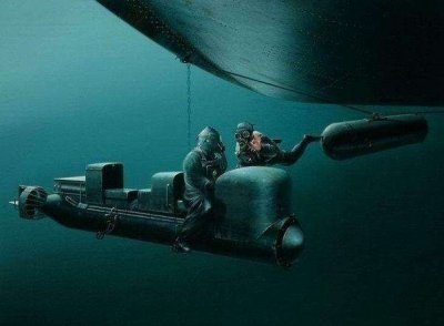 ​海豹突击队的前身：蛙人，能够击沉航母、战列舰的海下特种兵