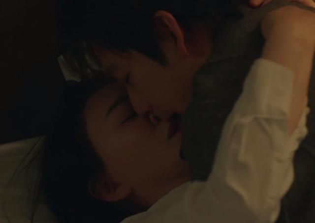 钟汉良真的喜欢李小冉吗(钟汉良李小冉吻戏好虐)(3)