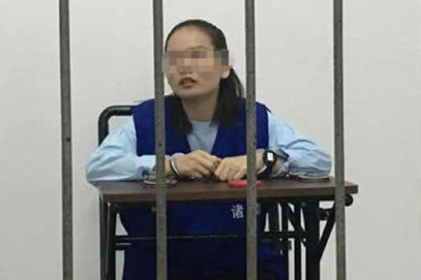 女主播琪琪黄鳝门事件指什么 为一些大老板开的单独直播