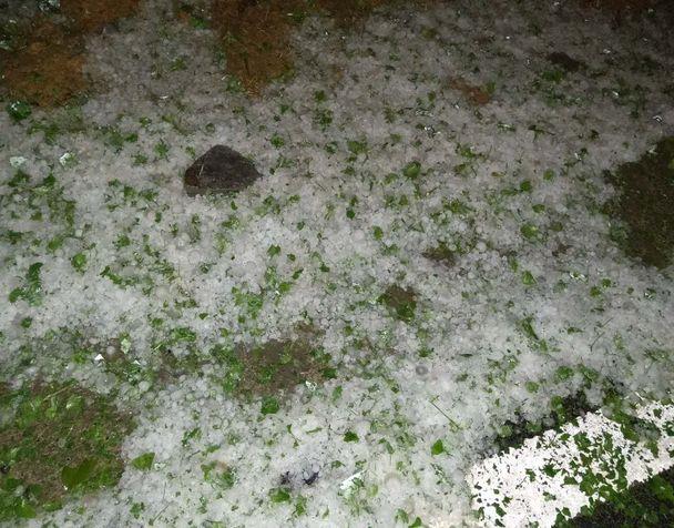 突然下冰雹是什么征兆(突然下冰雹是不是有灾难)