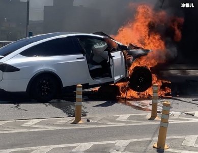 ​林志颖父子出车祸 医生透露伤情:林志颖面部和肩膀骨折需手术