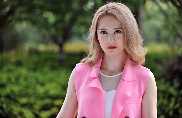 安雅萍和谁结婚 安雅萍的老公叫什么名字