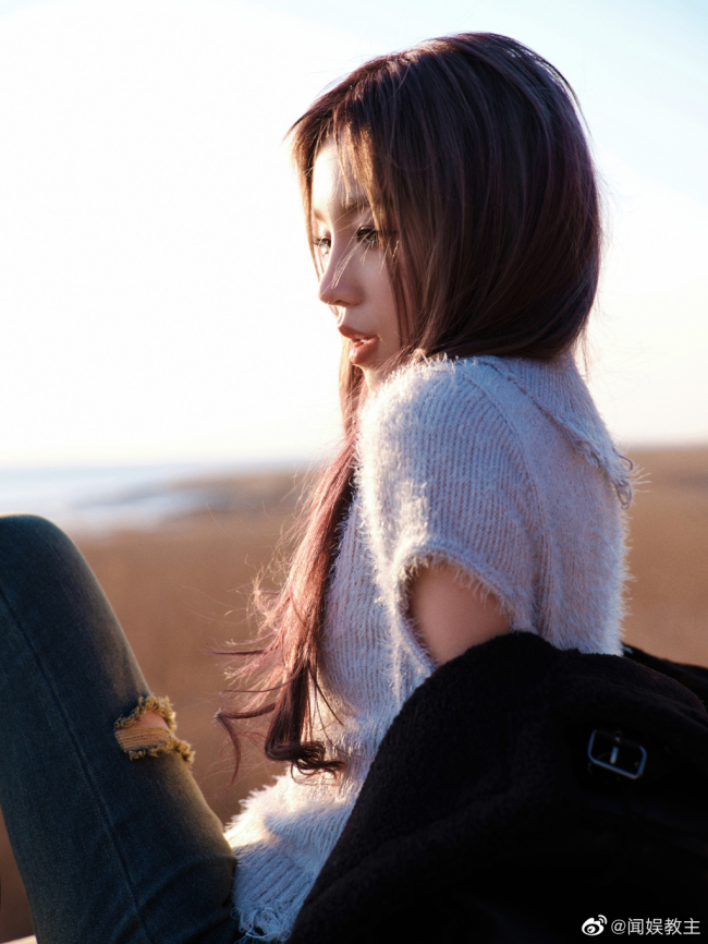 宋雨琦户外氛围感随拍 是美神降临了吗  