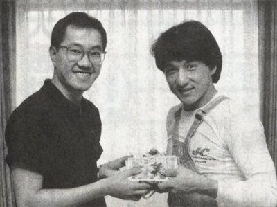 ​70岁成龙头发胡子白了，断崖式衰老尽显老态，功夫巨星确实老了