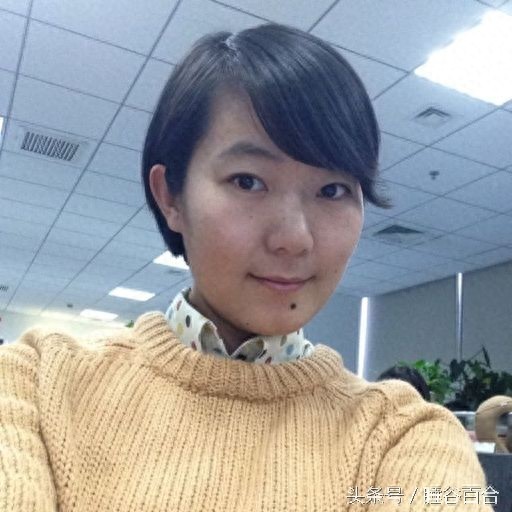 大鹏媳妇张文露一看就是能踏实过日子的，女儿长得像大鹏