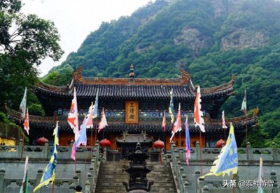 ​中国“坐化”第一人，享有118岁高寿，邵逸夫曾亲自拜其为师