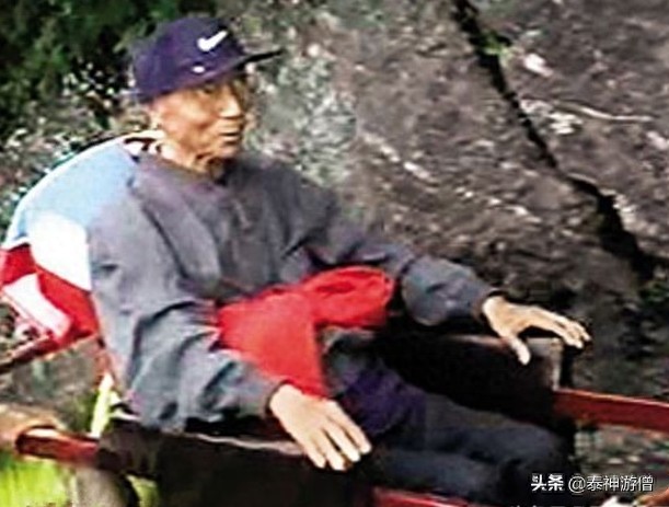 中国“坐化”第一人，享有118岁高寿，邵逸夫曾亲自拜其为师