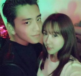 ​小妤资料背景 出走的小妤是谁 合照过的男星都出事了