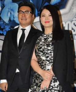 ​李湘和王岳伦离了婚是真的吗