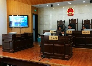 未婚先孕违法吗？女方可以告男方什么罪？网友：又涨知识了