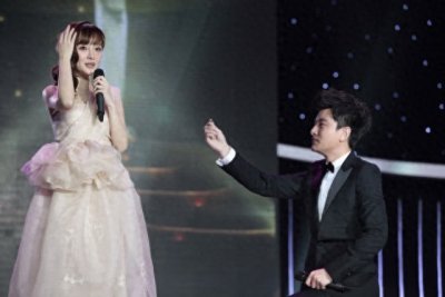 ​李小璐疑透露和贾乃亮离婚原因：感情破裂，并非网络暴力影响