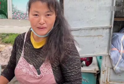 ​山东美女老板娘工地旁卖水饺，8元吃饱有人天天来吃，网友：暴利