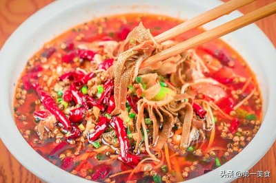 ​毛肚怎么做简单又好吃？大厨教你地道川味做法，10秒出锅吃不够