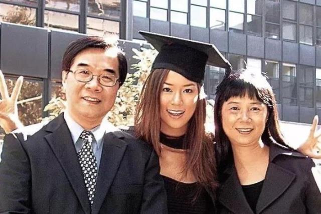 徐子淇个人资料图片(徐子淇的人生不简单)(12)