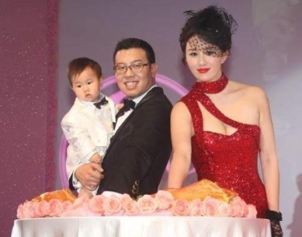 徐子淇个人资料图片(徐子淇的人生不简单)(2)