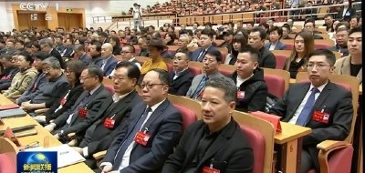 ​香港演员马浚伟与多位艺人出席中国影协大会，未来官途前景乐观