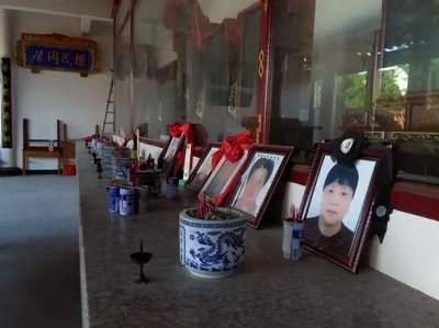 ​俗话讲“遗像不能随便放”，老人的遗像，如何正确放置和处理？