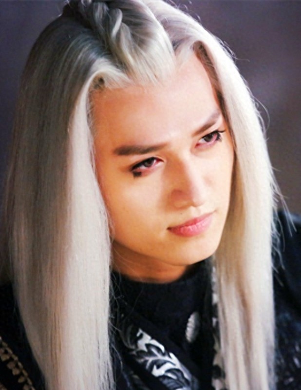 Vivibear《寻找前世之旅》拍成网剧,马可变白发吸血鬼