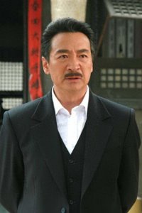 ​69岁寇振海现状：白发老态！儿子上高中，妻子风韵犹存