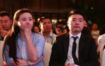 ​丁俊晖的妻子张元元：她不是富二代，见证了丈夫辉煌背后的眼泪