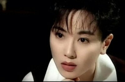 ​袁洁莹：艳压黎姿，迷倒郭富城，两次错过“赵敏”的短发美人