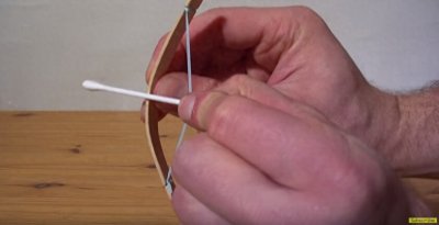 ​国外网友自制迷你弓箭，看完后大家都对他竖起大拇指