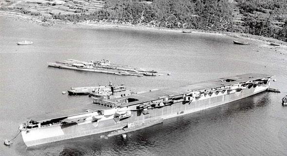 坐在飞机上到中国来嘚瑟的日本海军大臣，被中国军队一枪爆头！