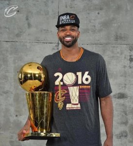 ​特里斯坦汤普森闪耀复苏 克服困境助骑士队逆风翻盘