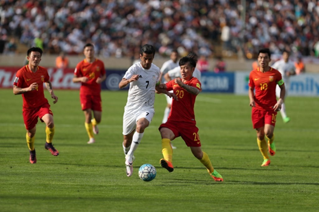 足球——世预赛：国足负伊朗