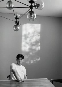 ​《央视新闻》通报李易峰事件结果，违法供认不讳，“易凡风顺”