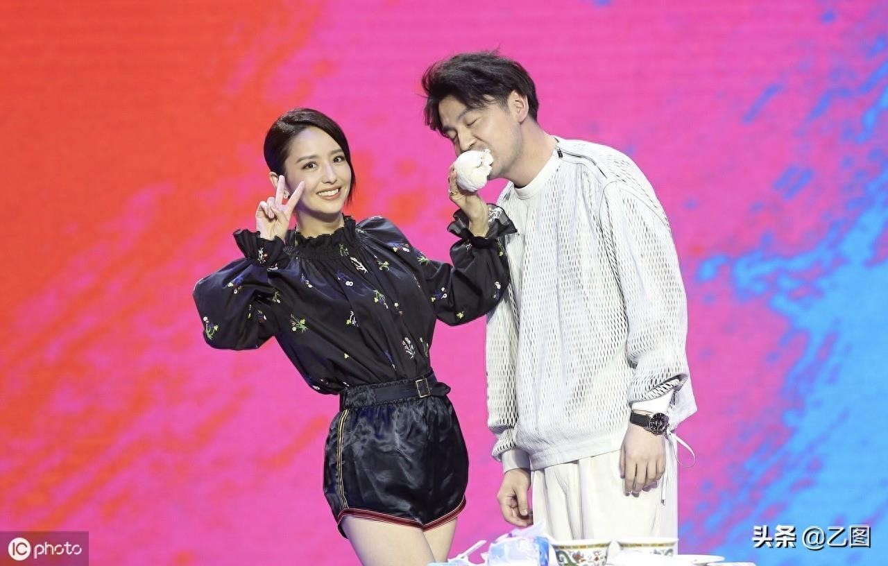 雷佳音佟丽娅被传绯闻，盘点两人12张同框照片，你可能看出端倪？