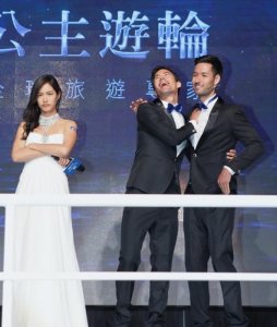 ​谢怡芬打算水中站立生产