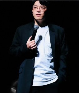 ​娱乐圈11大新闻，2月2日大揭秘！