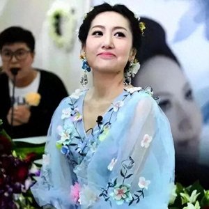 ​2016年癌症女孩王越：给自己办“葬礼”，去世6年丈夫至今未再婚