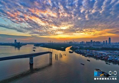 ​航拍广州渔民新村 城市里闹中取静