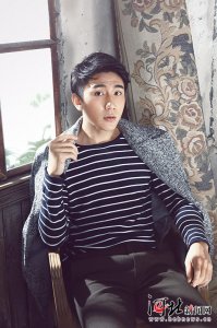 ​徐乐同拍摄复古写真 感谢时光惊艳了你