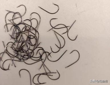 ​钓鲫鱼该用几号钩？野钓我常年使用这3种鱼钩，分享一下经验