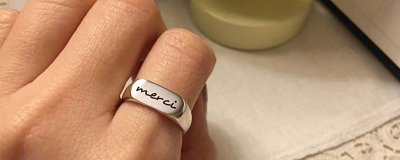 ​十个手指戴戒指的意义