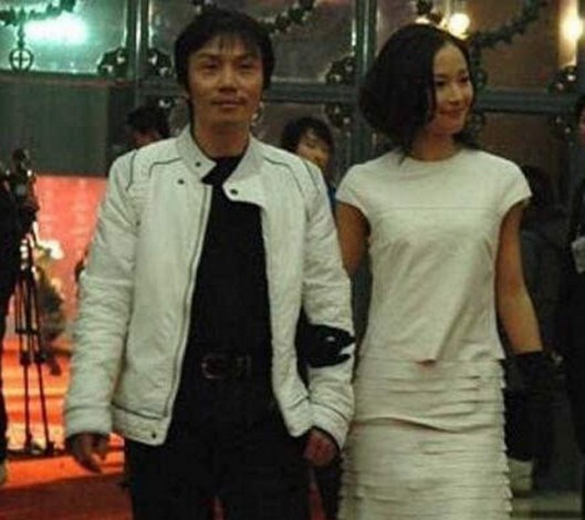 江一燕为啥叫江爬爬?江一燕老公是罗红还是(江一燕的老公是谁 罗红) 江一燕为啥叫江爬爬?江一燕老公是罗红还是(江一燕的老公是谁 罗红)