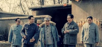 ​六版粟裕大将扮演者，一位辣眼睛、一位演过春晚小品、一位很神秘