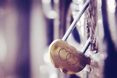 怎么样和女生聊天才能让她心动