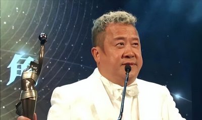 ​被称为香港娱乐教父的曾志伟，背景到底有多强