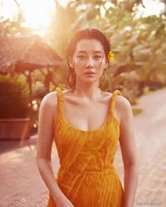 ​泳装大赏！女明星性感妩媚甜美，你pick哪一款？