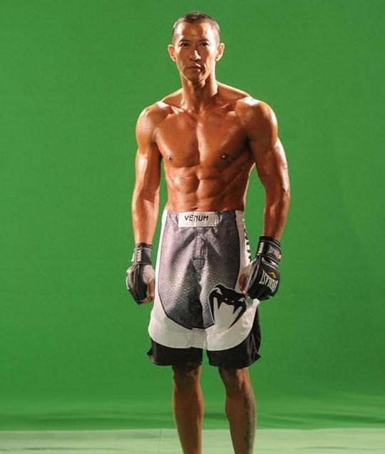 肌肉猛男！那些身材喷血的男明星