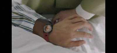 ​网剧飞驰结局：张弛和小河在一起了；叶经理遛狗而亡结局也改变了