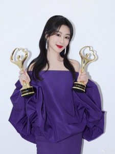 ​张颂文花两天亲手制作紫竹礼物，杨紫抽中：这个寓意太好了