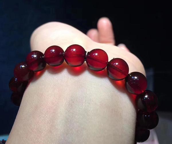 琥珀的形成过程和条件(琥珀是怎么形成的)(7)