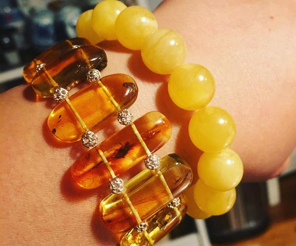 琥珀的形成过程和条件(琥珀是怎么形成的)(1)