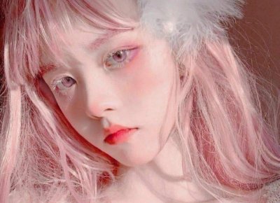 ​中年女人暗恋你，五个信号足以暴露，等同于表白！