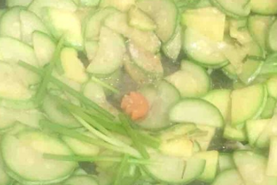 瓜怎么炒比较好吃,甜瓜怎么炒好吃家常菜图11